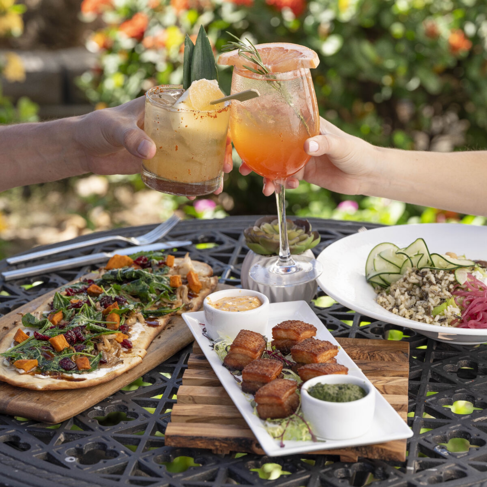 Dining Parent Photo 1